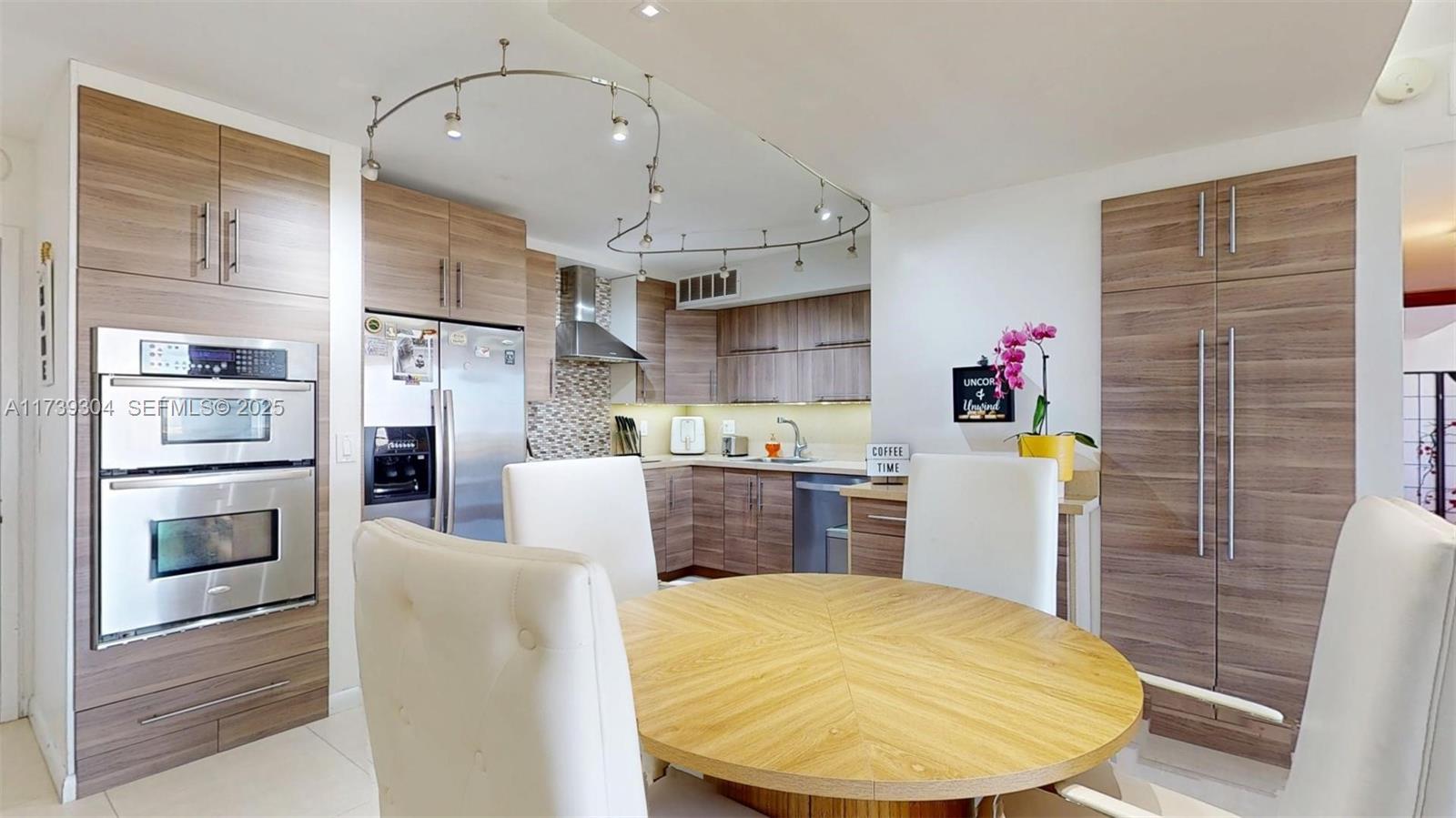 600 N Three Islands Boulevard 803 — photo 11