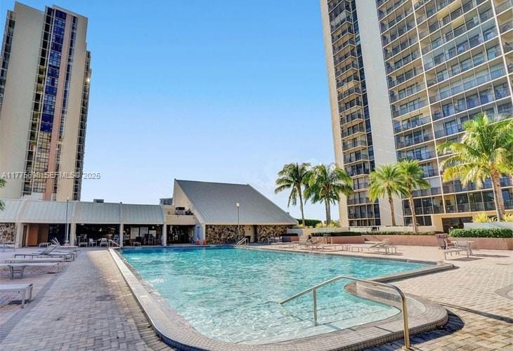 20335 W Country Club Drive 905, Aventura, FL 33180 photo 13