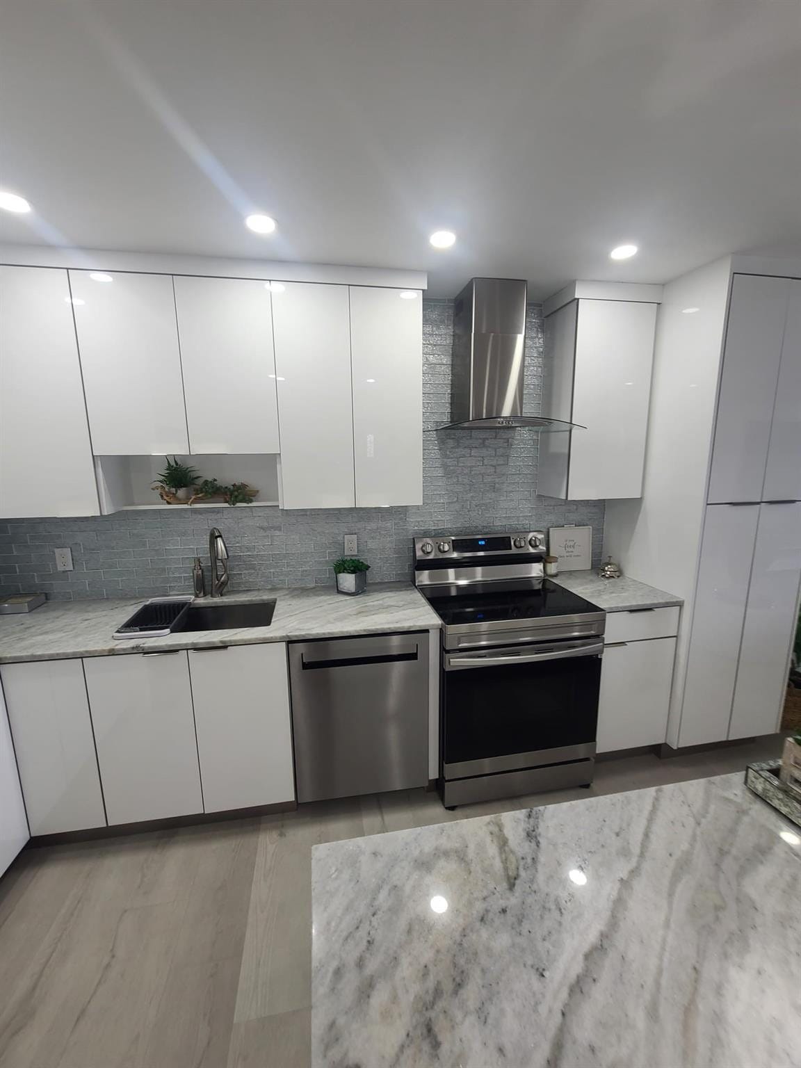 200 S Birch Road 901 — photo 4
