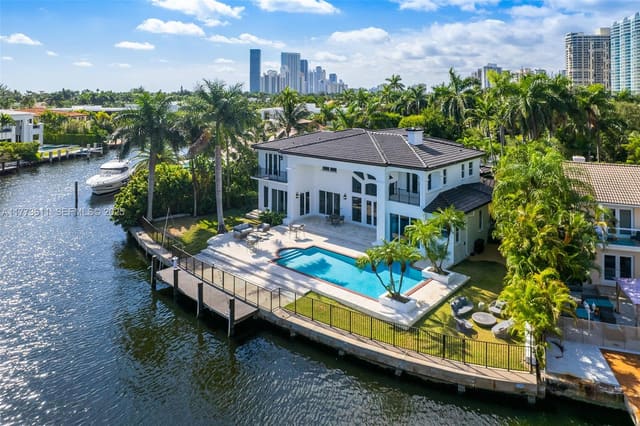 455 Centre Island, sold in Golden Beach Sec E, Golden Beach, FL