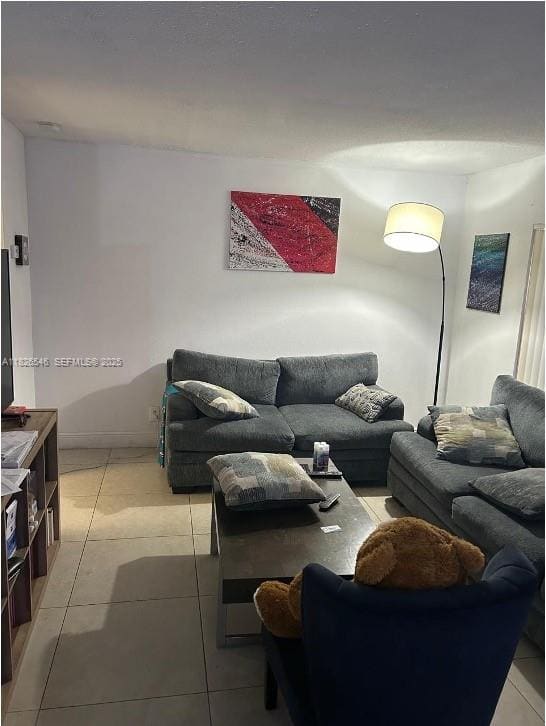 17901 NW 68th Avenue R208, sold in Venetian Gardens At Count, Hialeah, FL