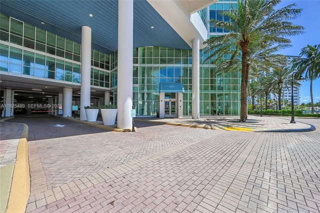 1 N Ocean Boulevard 1211, sold in Plaza At Oceanside (The), Pompano Beach, FL