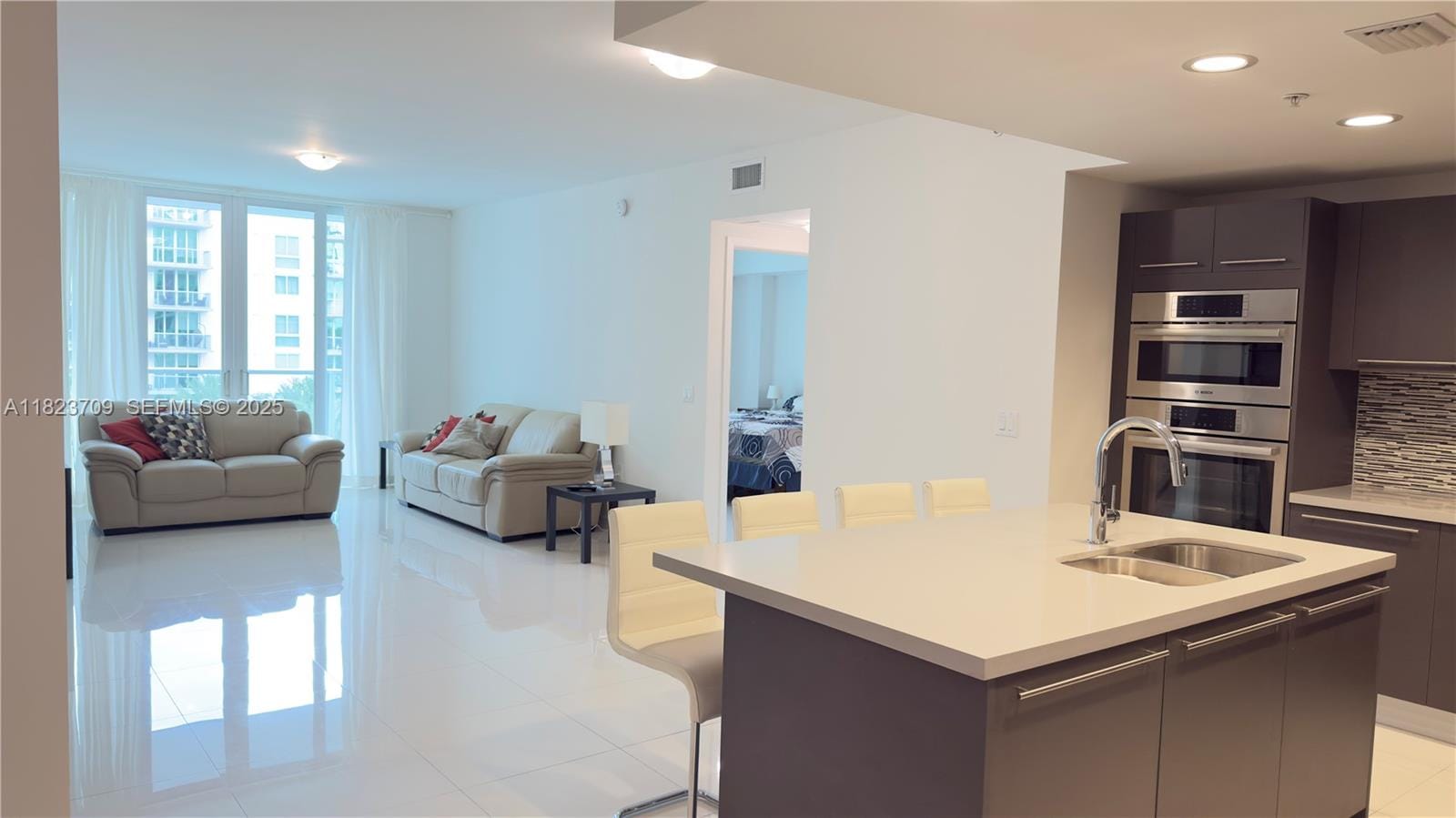 7825 NW 107th Avenue 408, Doral, FL 33178 photo 3