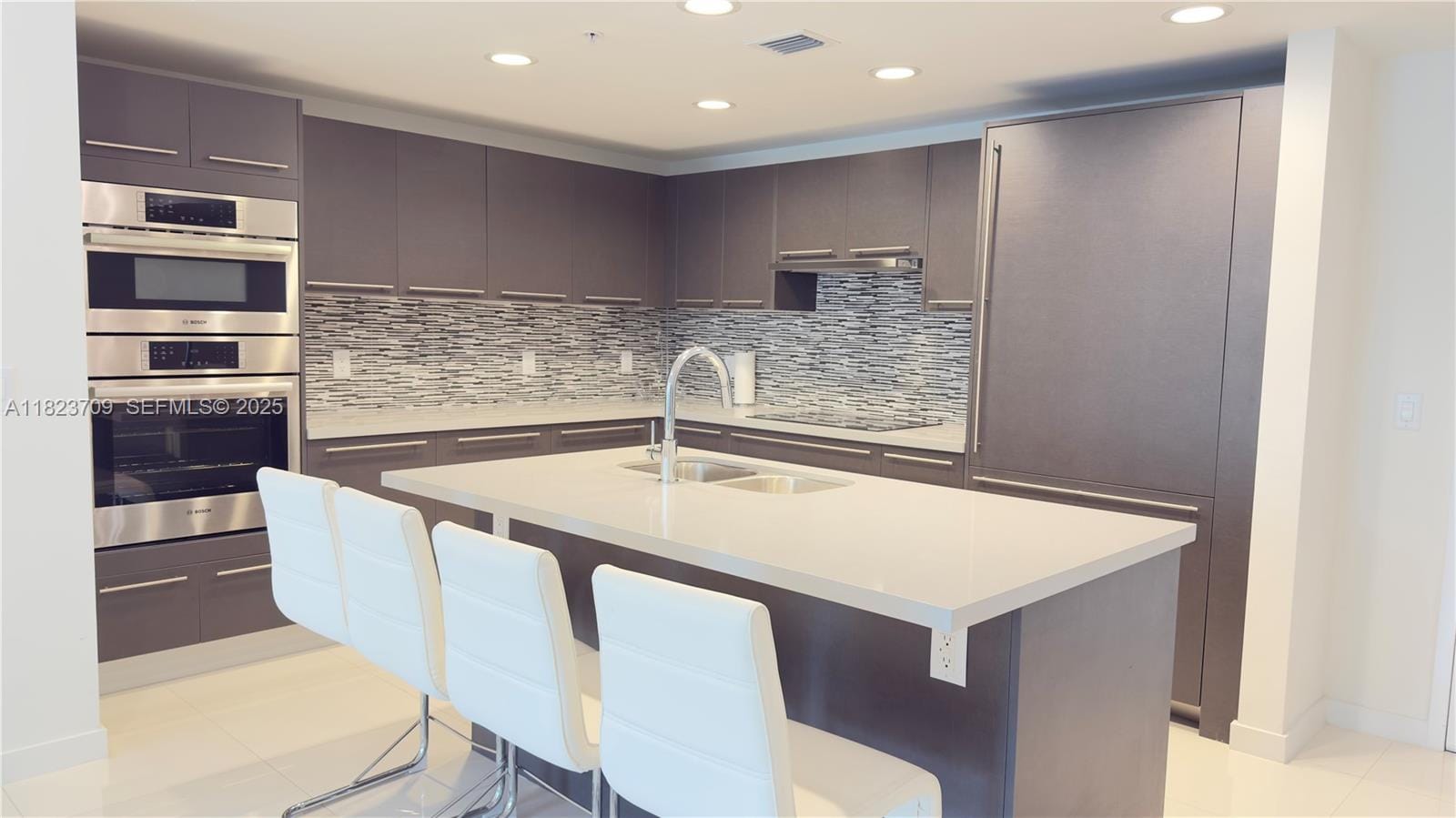 7825 NW 107th Avenue 408, Doral, FL 33178 photo 4