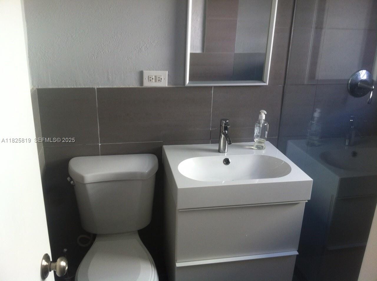 1325 Meridian Avenue 6 — photo 12