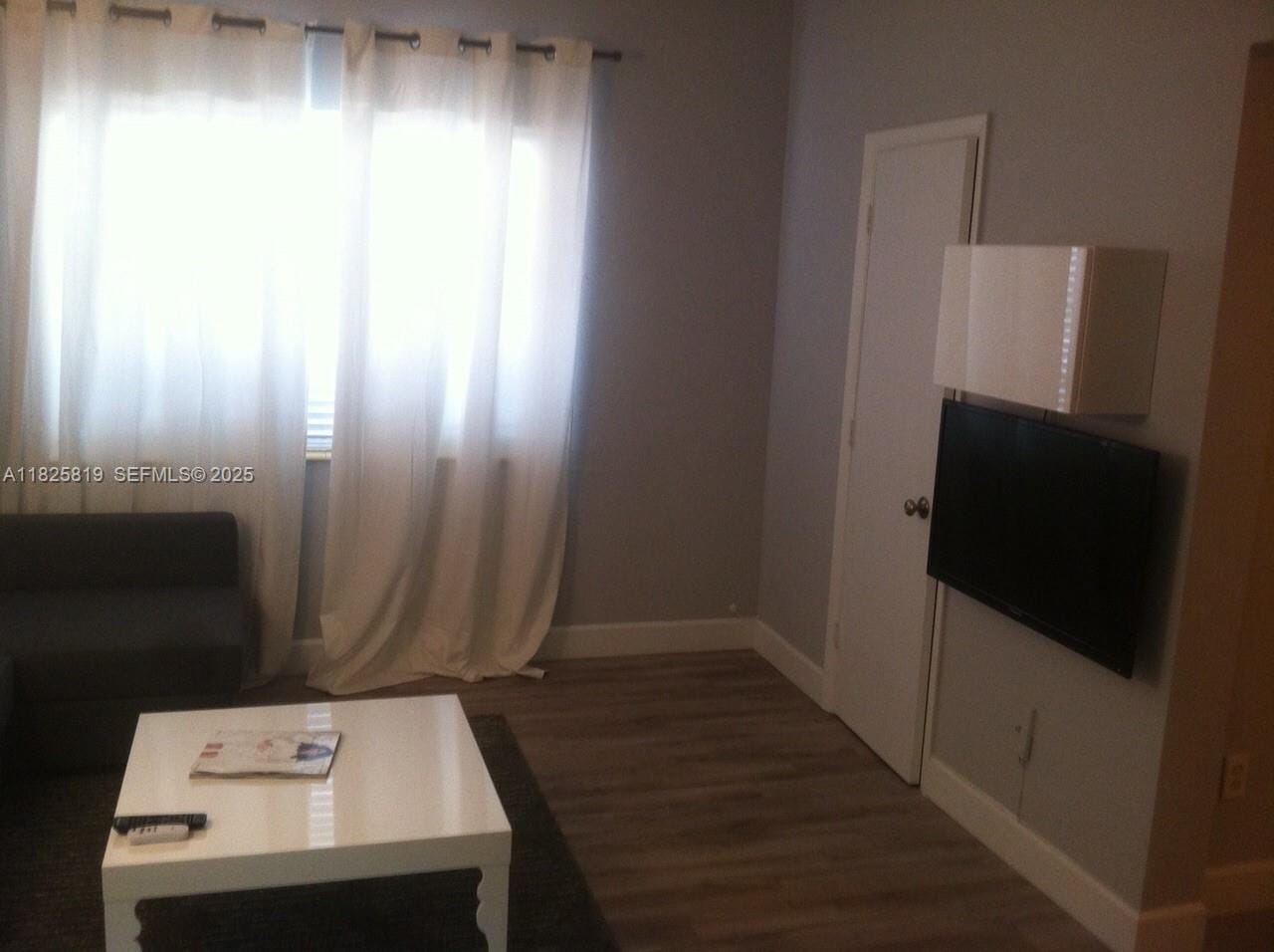1325 Meridian Avenue 6 — photo 10