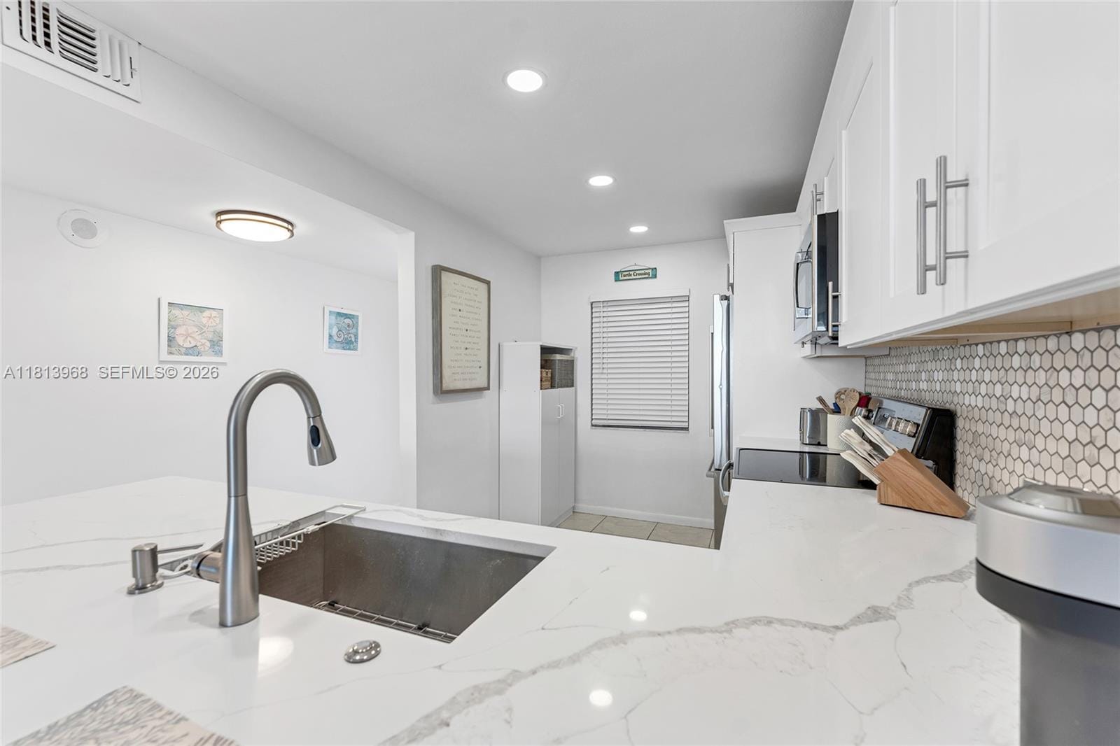 7370 S Ocean Drive 815B — photo 11