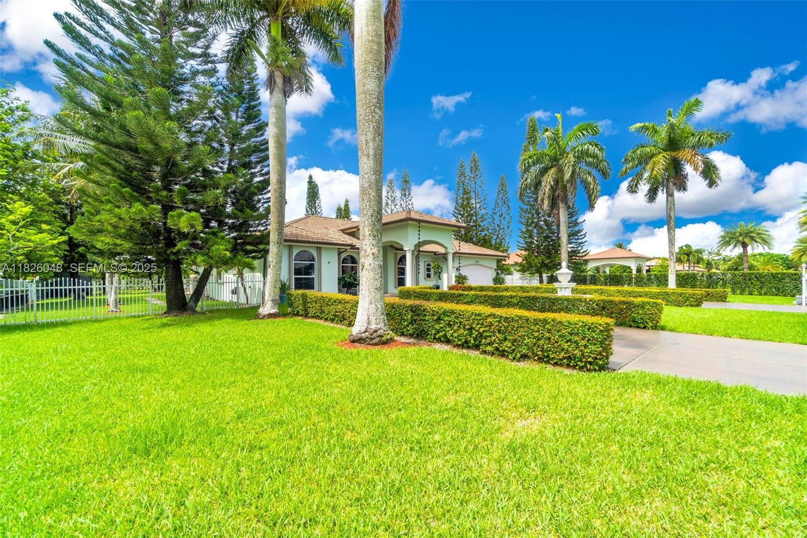 16934 SW 215th Terrace, Miami, FL 33187 photo 3