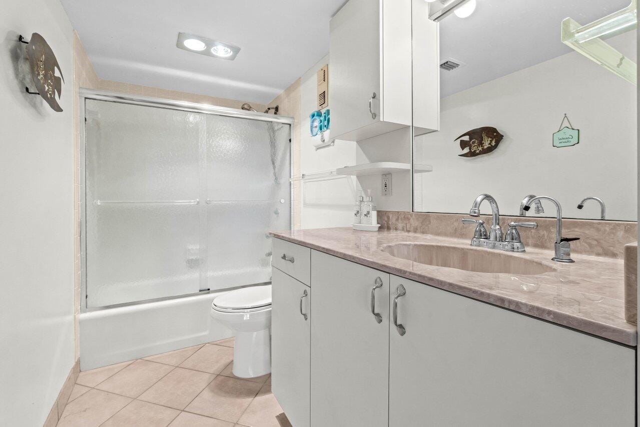 5440 N Ocean Drive 206, Singer Island, FL 33404 photo 23
