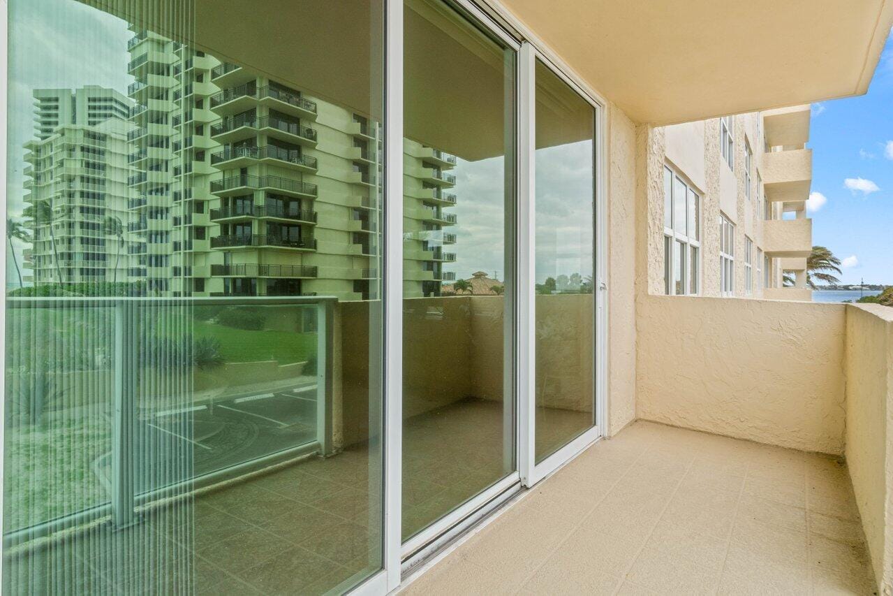 5440 N Ocean Drive 206, Singer Island, FL 33404 photo 29