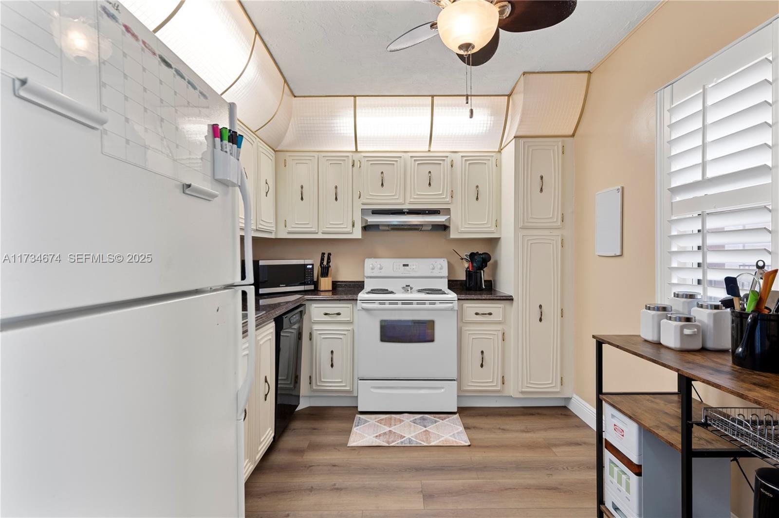2851 Somerset Drive 415 — photo 6