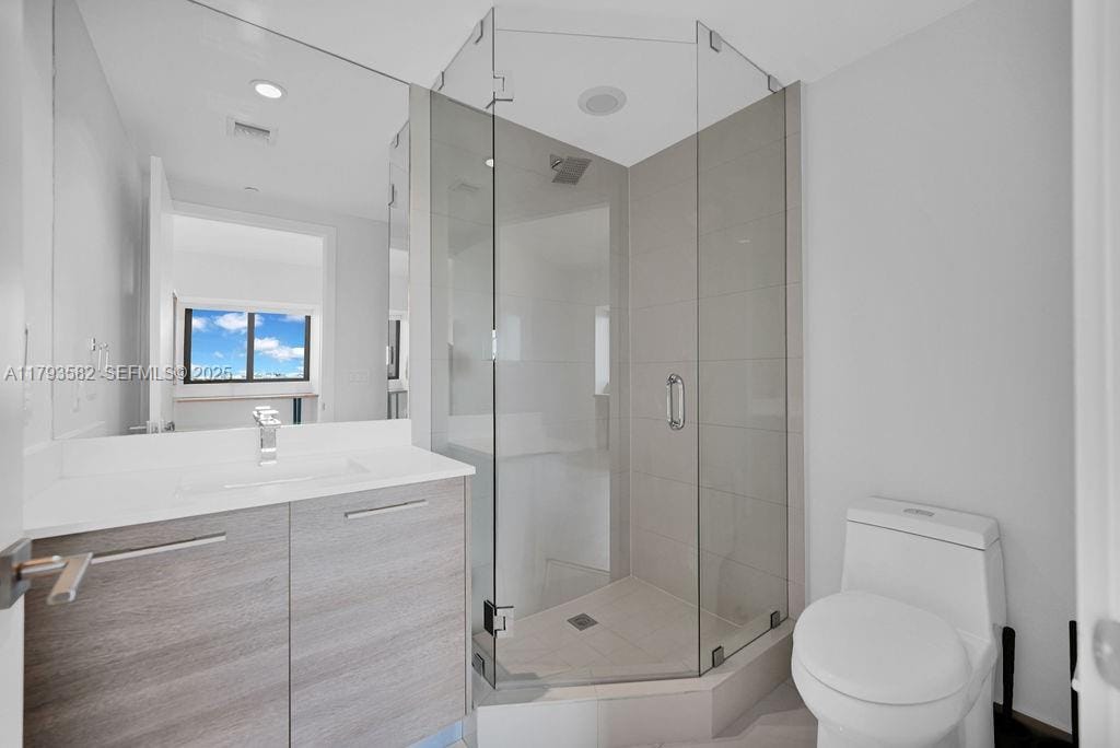 650 NE 32nd Street 1004, Miami, FL 33137 photo 15