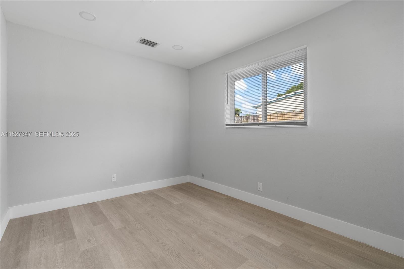 410 NE 58th Court, Oakland Park, FL 33334 photo 16