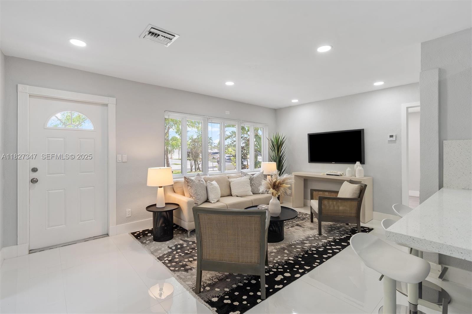 410 NE 58th Court, Oakland Park, FL 33334 photo 3