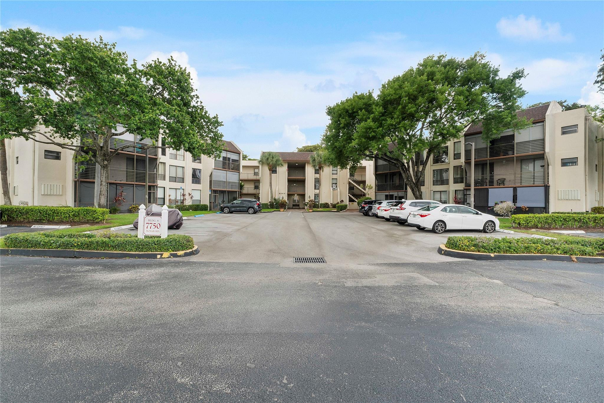 7750 W Mcnab Road 203, Tamarac, FL 33321, Tamarac