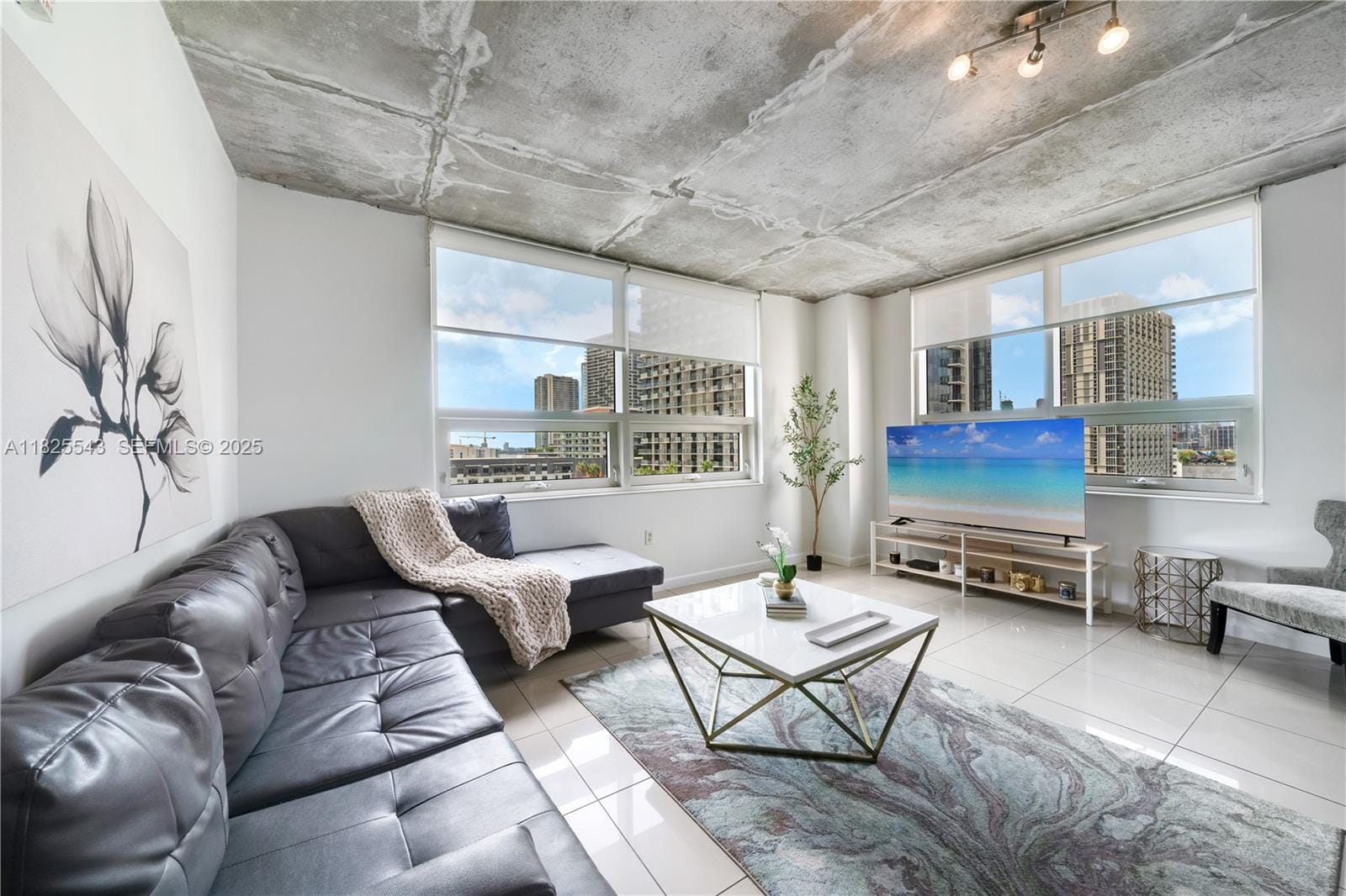 3250 NE 1st Avenue 1016, Miami, FL 33137 photo 4