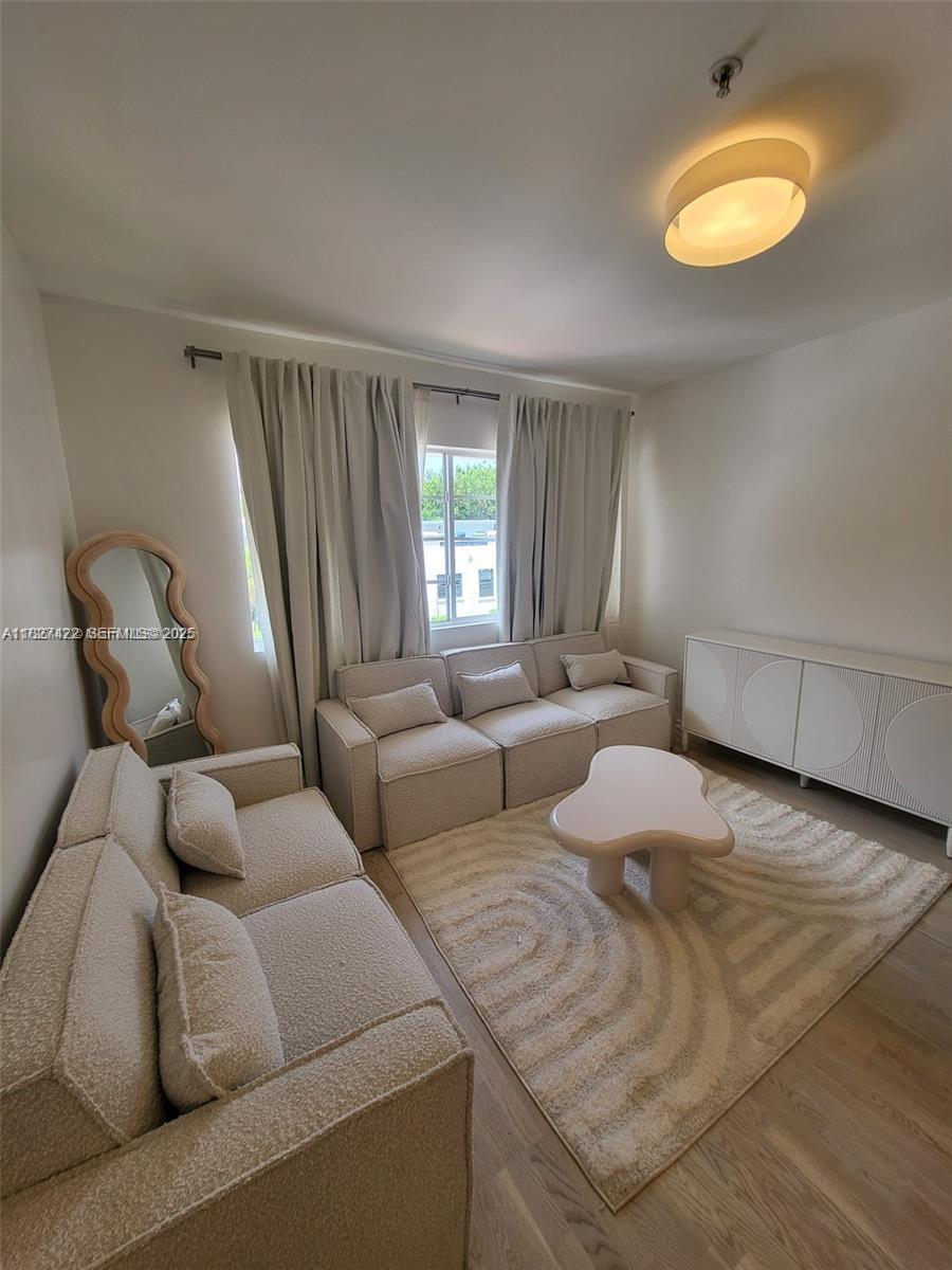 810 7th Street 206, Miami Beach, FL 33139, Miami Beach
