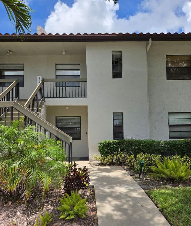 21404 Cypress Hammock Drive 45e, sold in Cypresses Of Boca Lago Condo, Boca Raton, FL