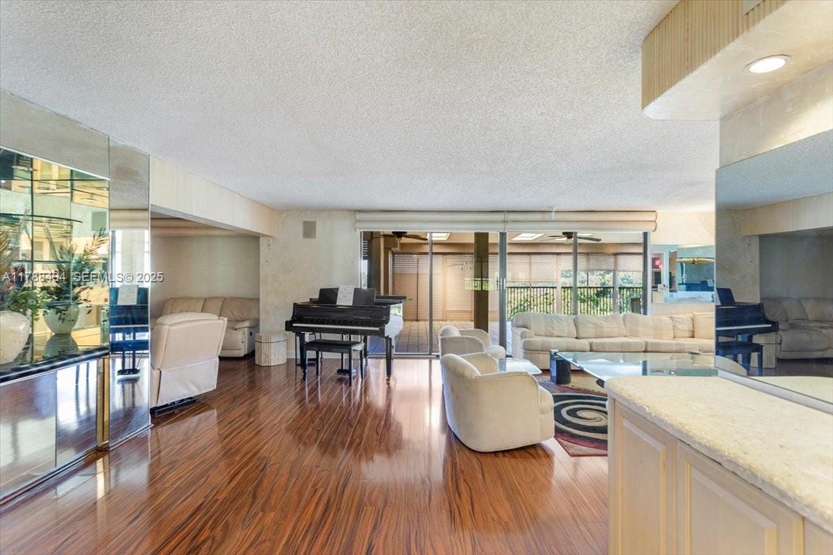 2808 N 46th Avenue E650, Hollywood, FL 33021 photo 2