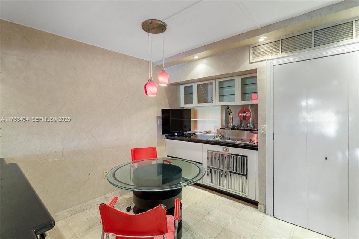 2808 N 46th Avenue E650, Hollywood, FL 33021 photo 6