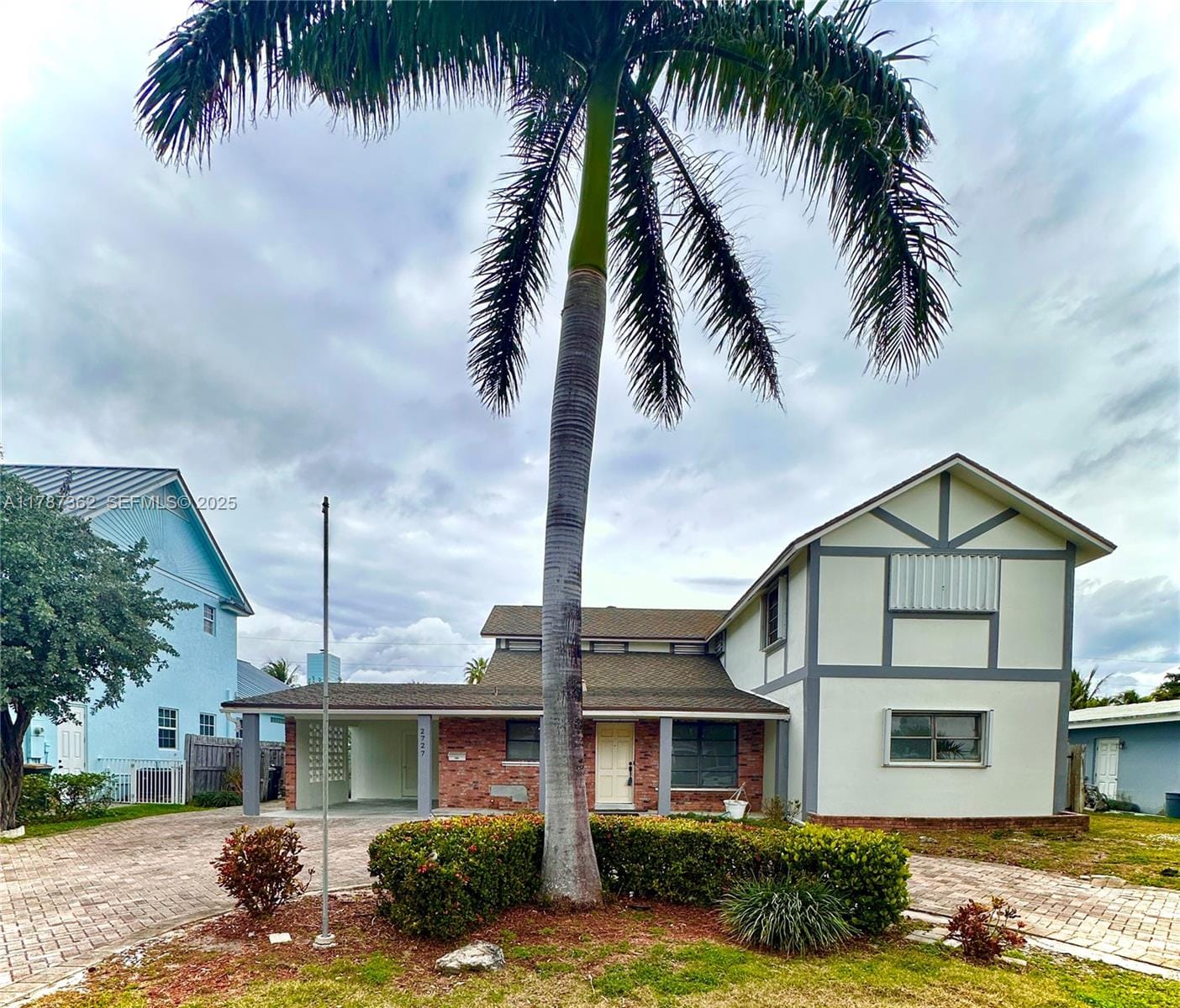 2727 NE 31st Court, Lighthouse Point, FL 33064