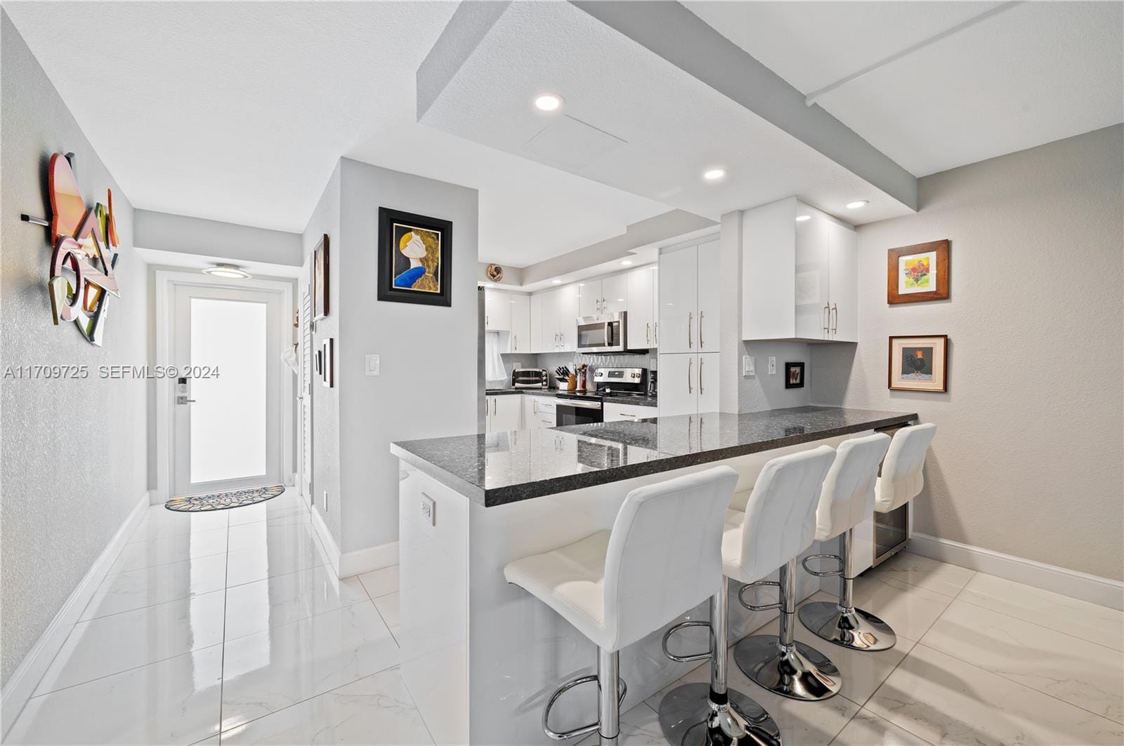 711 S Hollybrook Drive 109 — photo 4