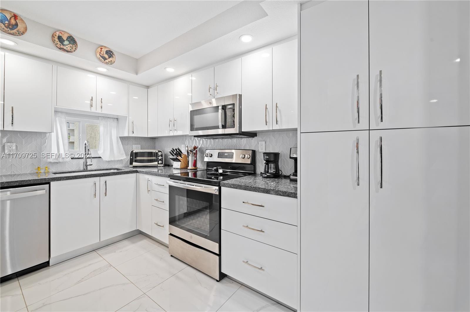 711 S Hollybrook Drive 109 — photo 5