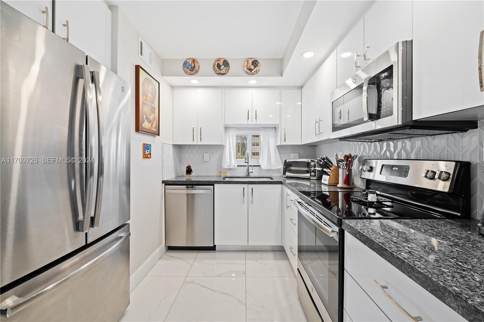 711 S Hollybrook Drive 109 — photo 6