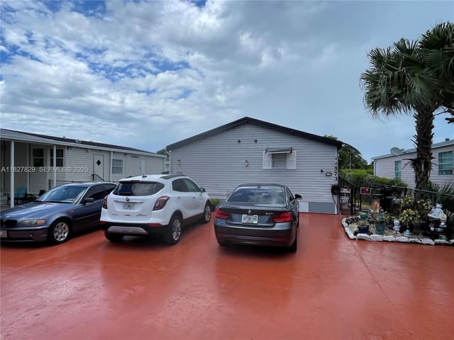 19800 SW 180th Avenue 573, Miami, FL 33187