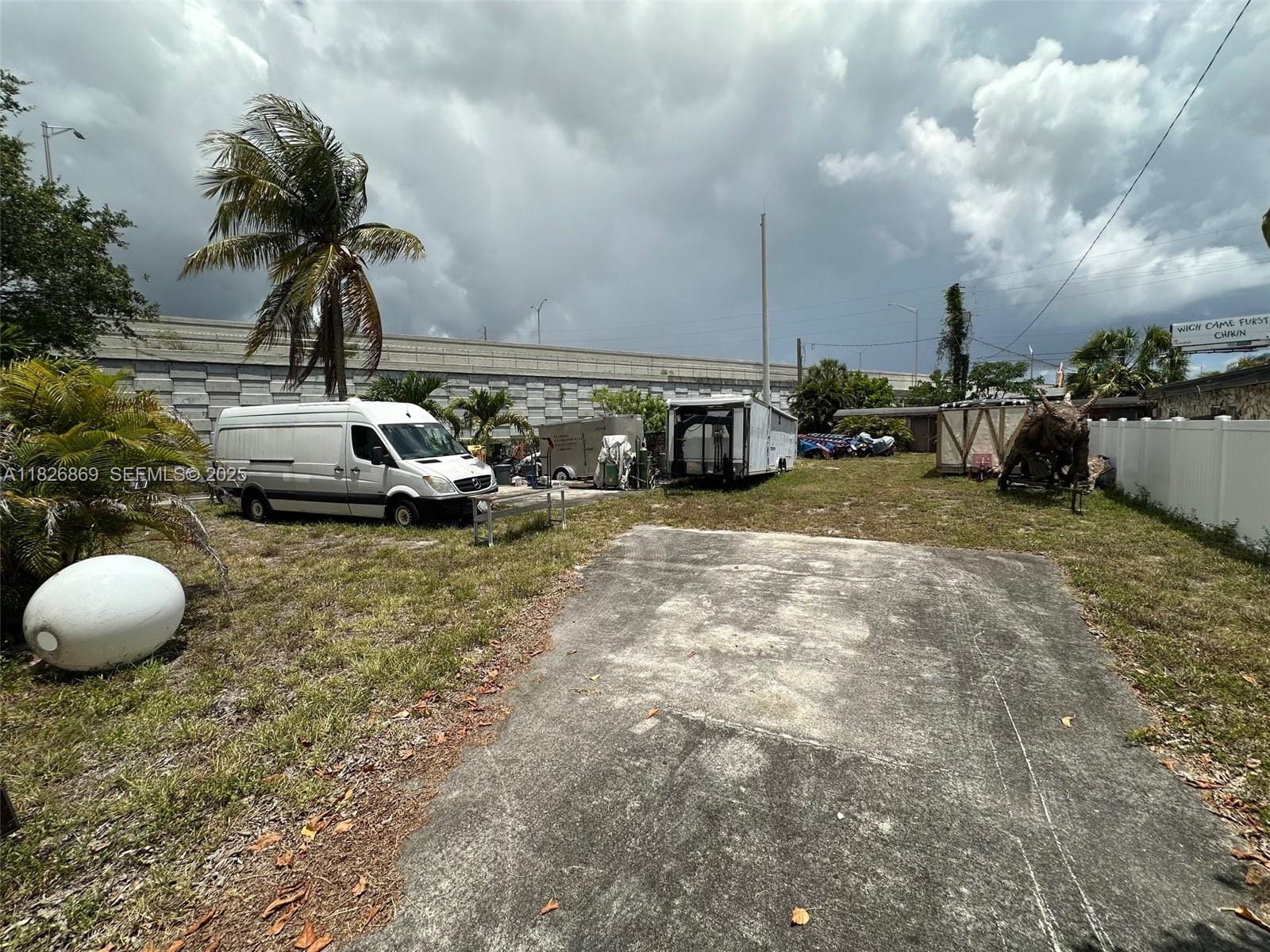 727 NW 43rd Court, Oakland Park, FL 33309 photo 2
