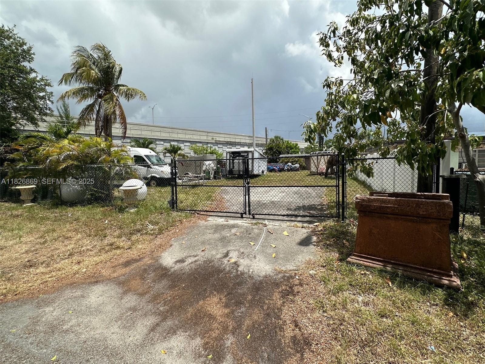 727 NW 43rd Court, Oakland Park, FL 33309 photo 3