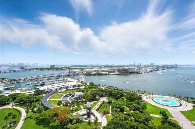 50 Biscayne Boulevard 3002, Miami, FL 33132