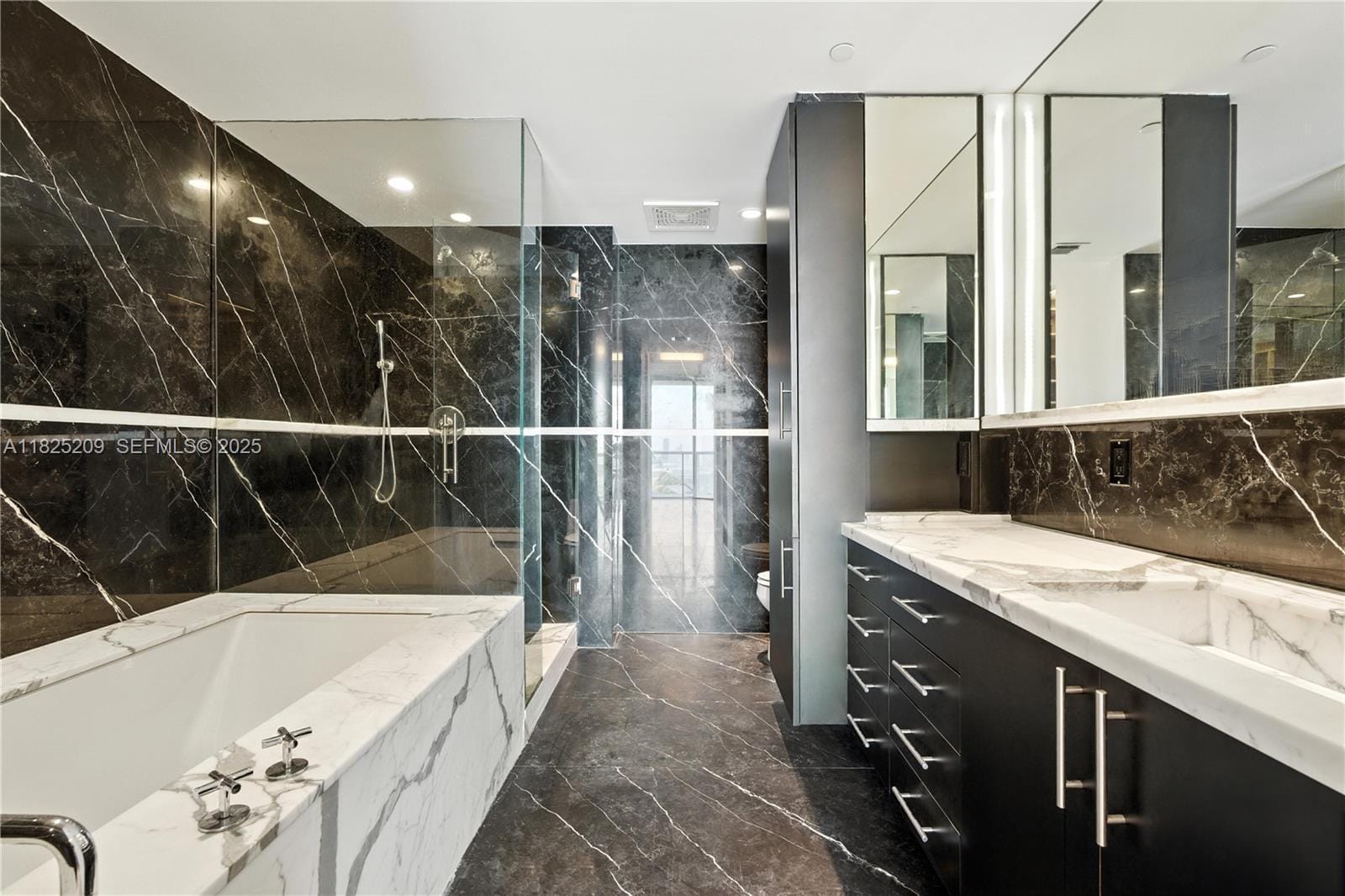 50 Biscayne Boulevard 3002, Miami, FL 33132 photo 13