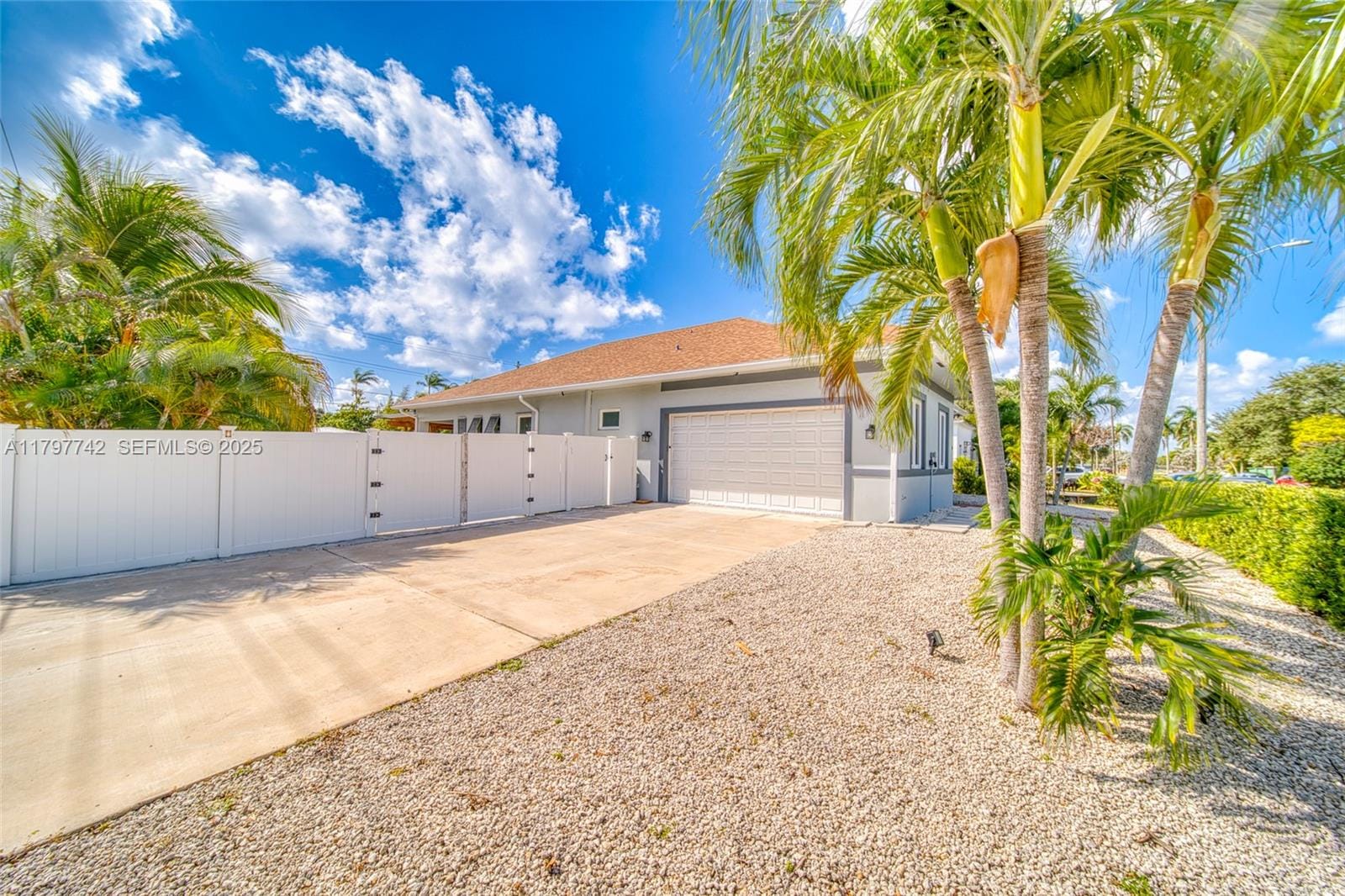 207 SW 11th Street, Dania Beach, FL 33004 photo 3