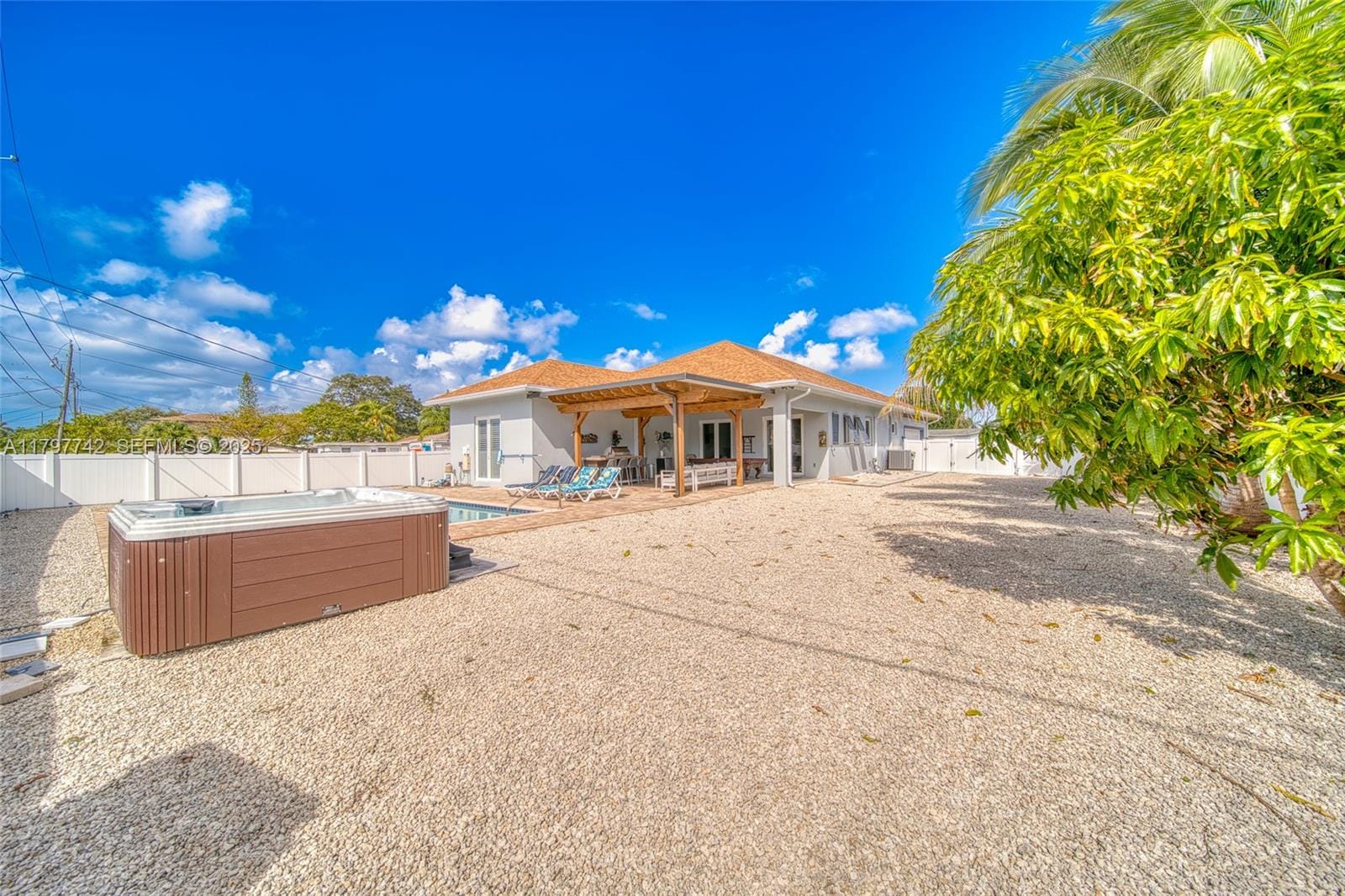 207 SW 11th Street, Dania Beach, FL 33004 photo 7