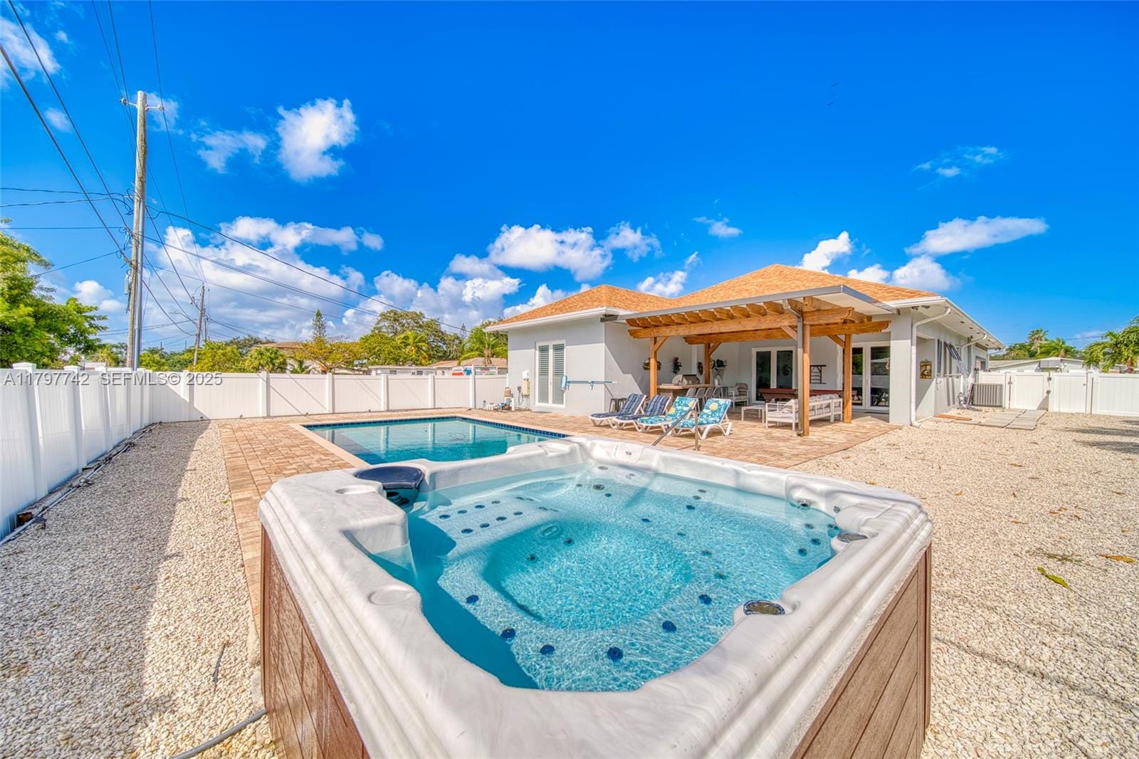 207 SW 11th Street, Dania Beach, FL 33004 photo 8