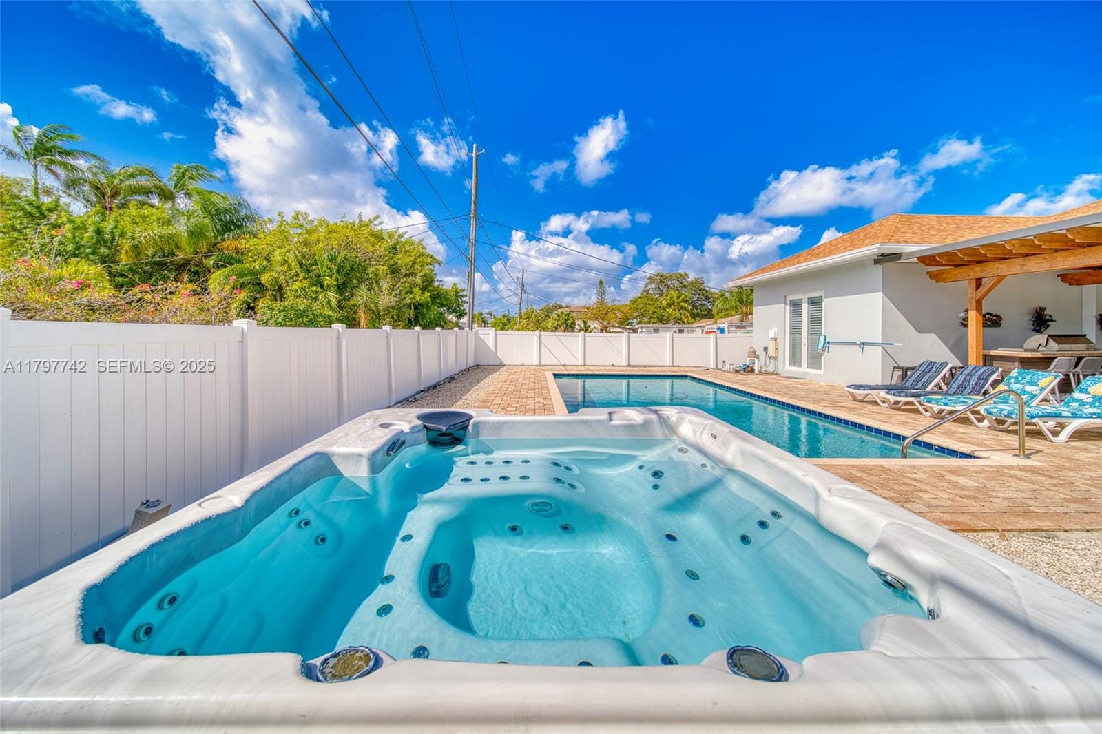 207 SW 11th Street, Dania Beach, FL 33004 photo 9