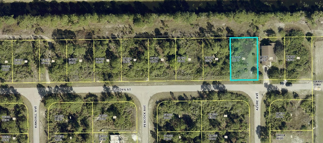 1045 Gladys Street — photo 3