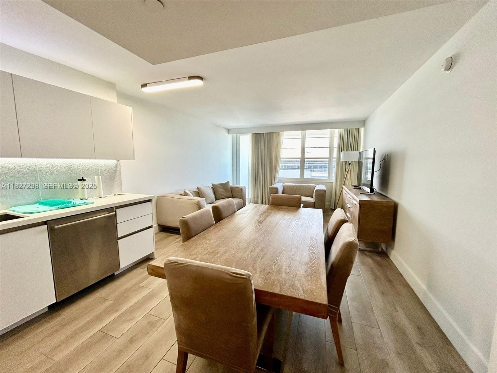 100 Lincoln Road 1429 — photo 2