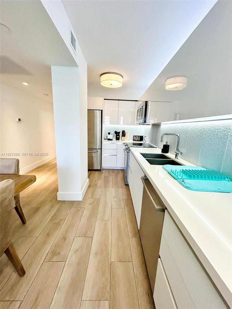 100 Lincoln Road 1429 — photo 4