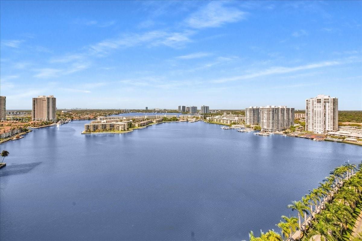 2851 NE 183rd Street 2016E, Aventura, FL 33160