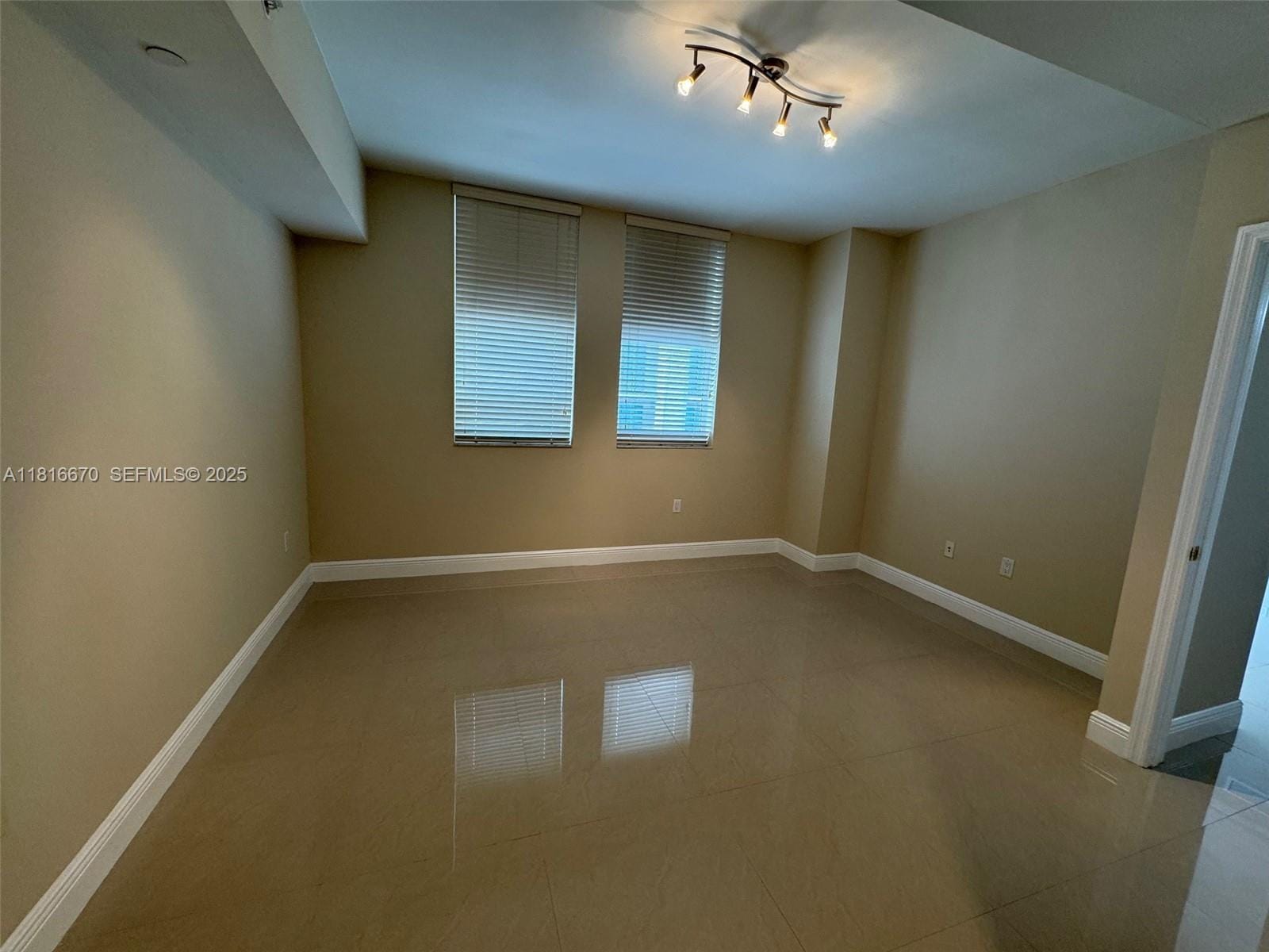 4100 Salzedo Street 910, Coral Gables, FL 33146 photo 7