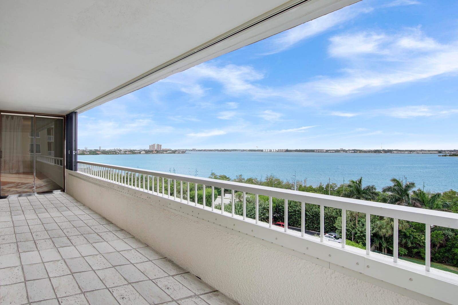 5280 N Ocean Drive 4d — photo 10