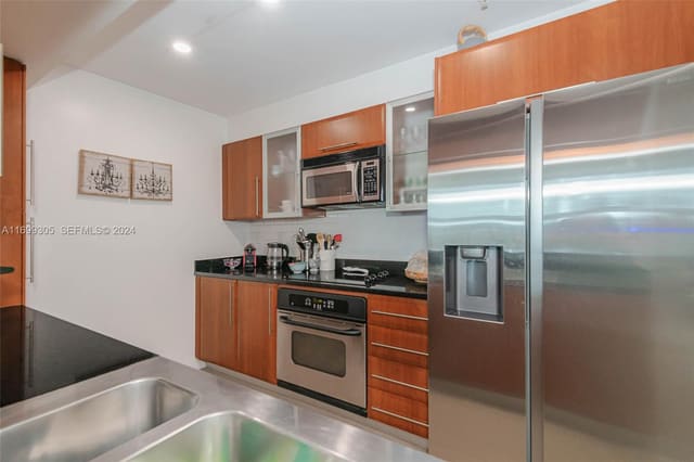 600 W Las Olas Boulevard 509S, sold in Symphony South Condo, Fort Lauderdale, FL