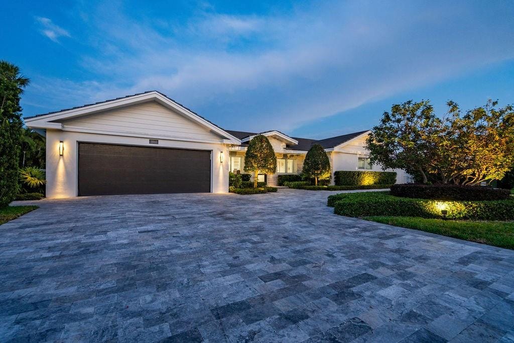 3860 NE 24th Avenue, Lighthouse Point, FL 33064