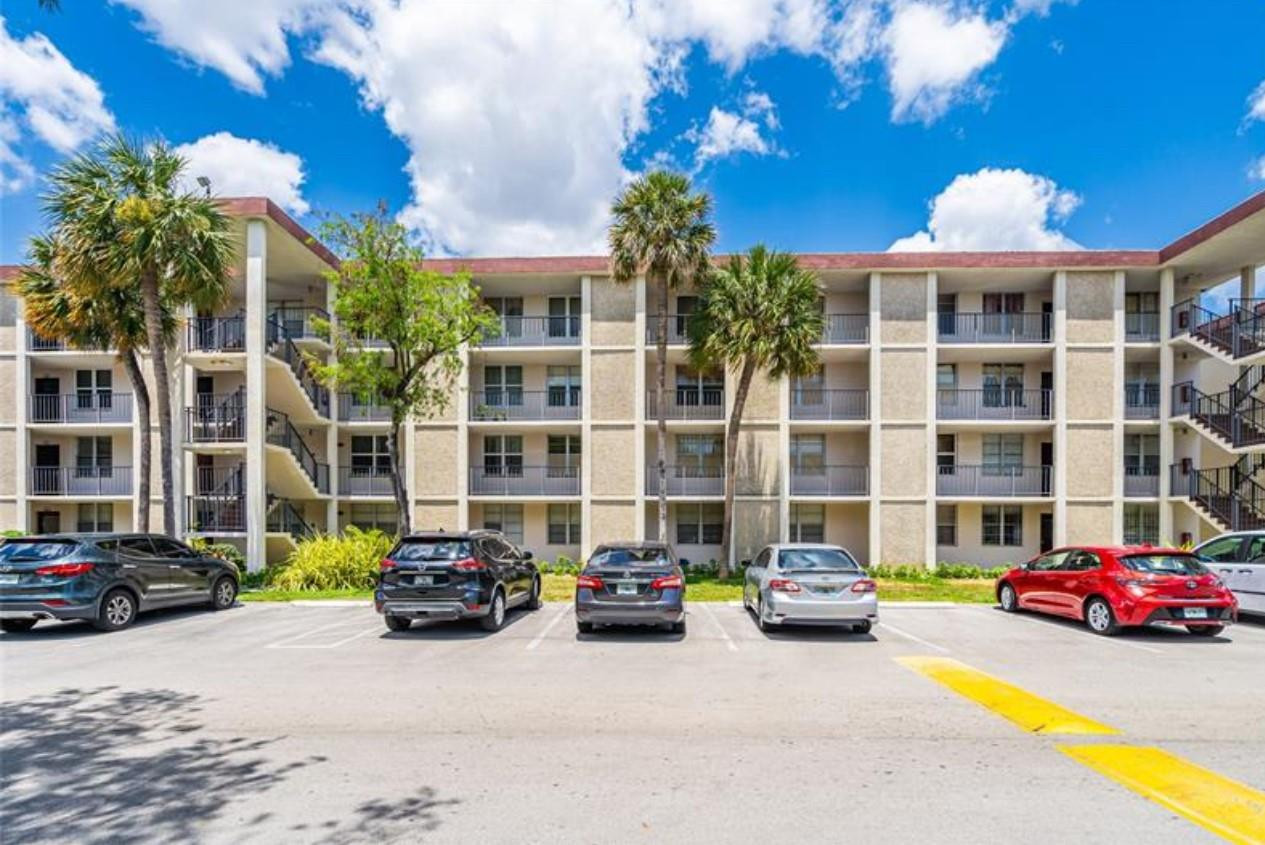 2650 NW 49th Avenue 217, Lauderdale Lakes, FL 33313, Lauderdale Lakes