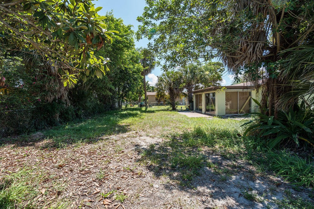 371 W 34th Street, Riviera Beach, FL 33404 photo 11