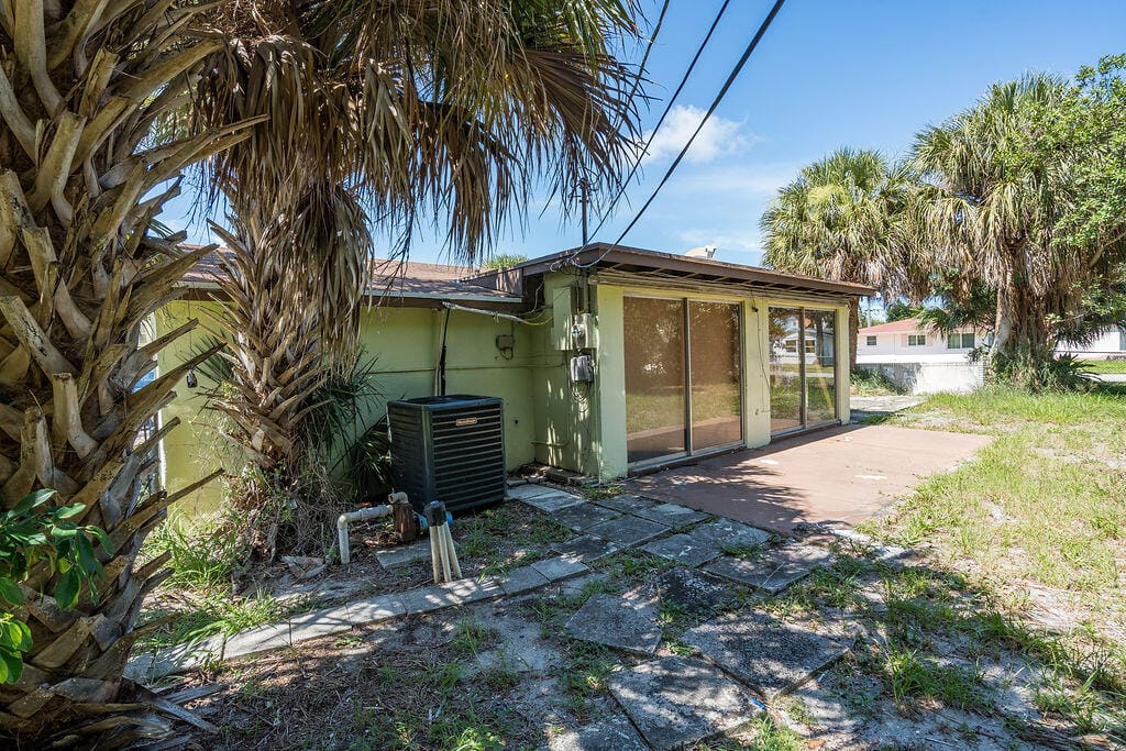 371 W 34th Street, Riviera Beach, FL 33404 photo 6