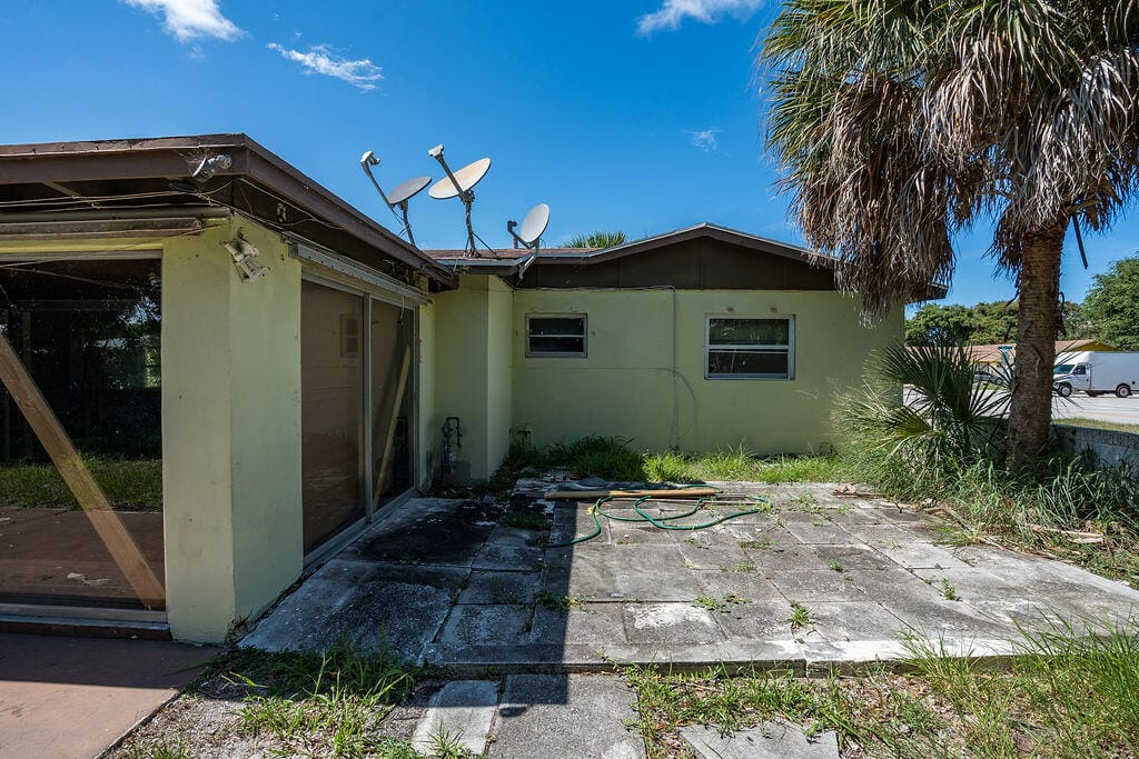371 W 34th Street, Riviera Beach, FL 33404 photo 7