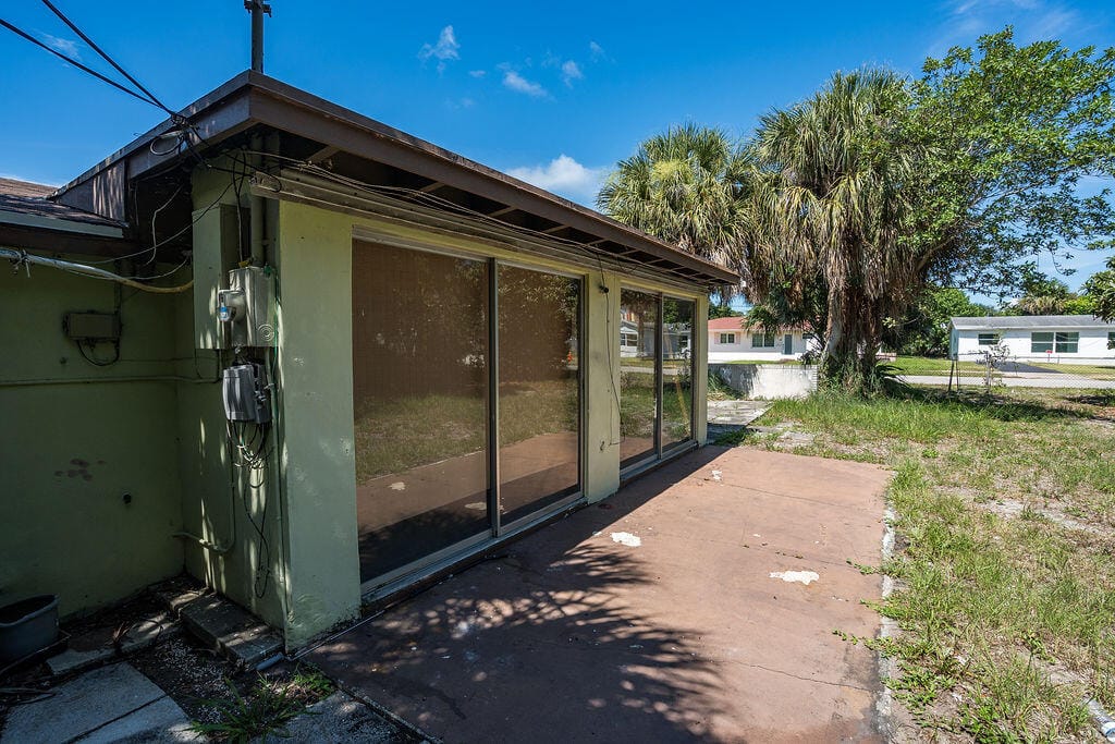 371 W 34th Street, Riviera Beach, FL 33404 photo 8